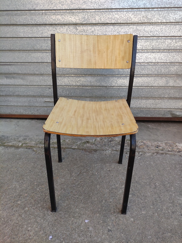 silla escolar metal formica 44-75.5x42.5x42.5 27u